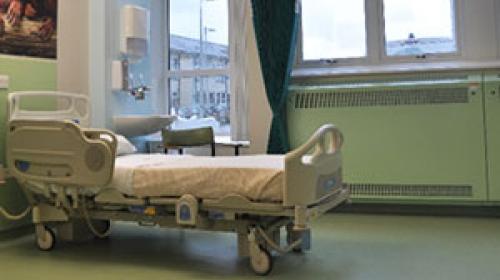 Coloured radiator covers in clinical setting